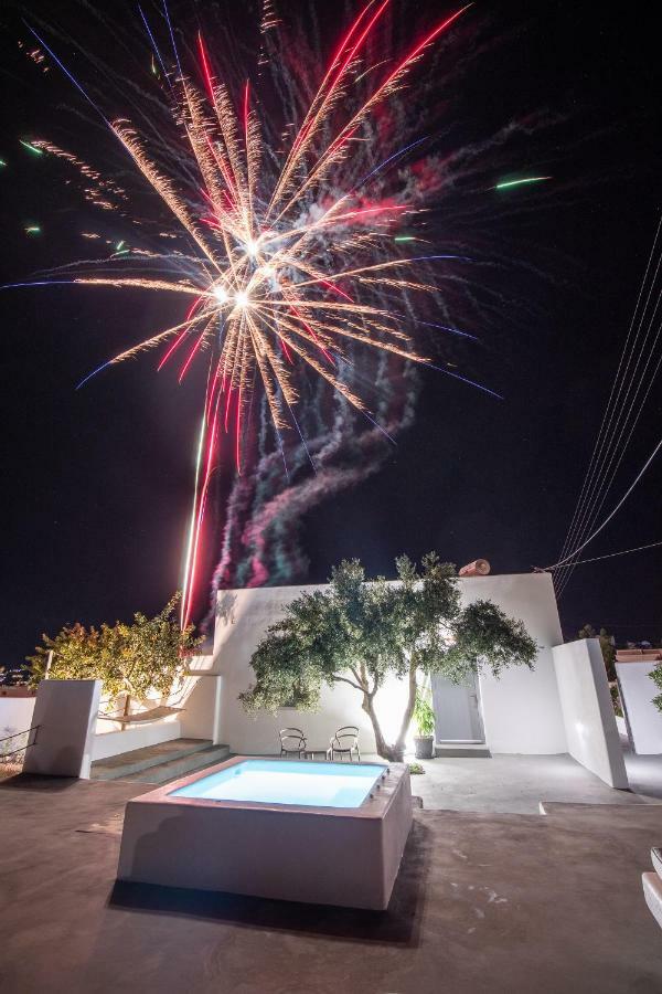 Majestic Sky Luxury Suites Megalochori  Esterno foto
